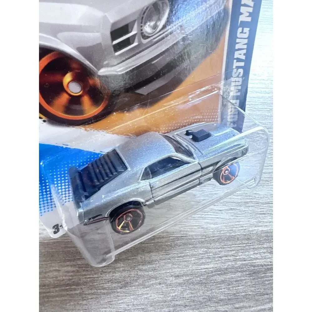 Hot Wheels 2012 Muscle Mania ‘70 Ford Mustang 8/10 New